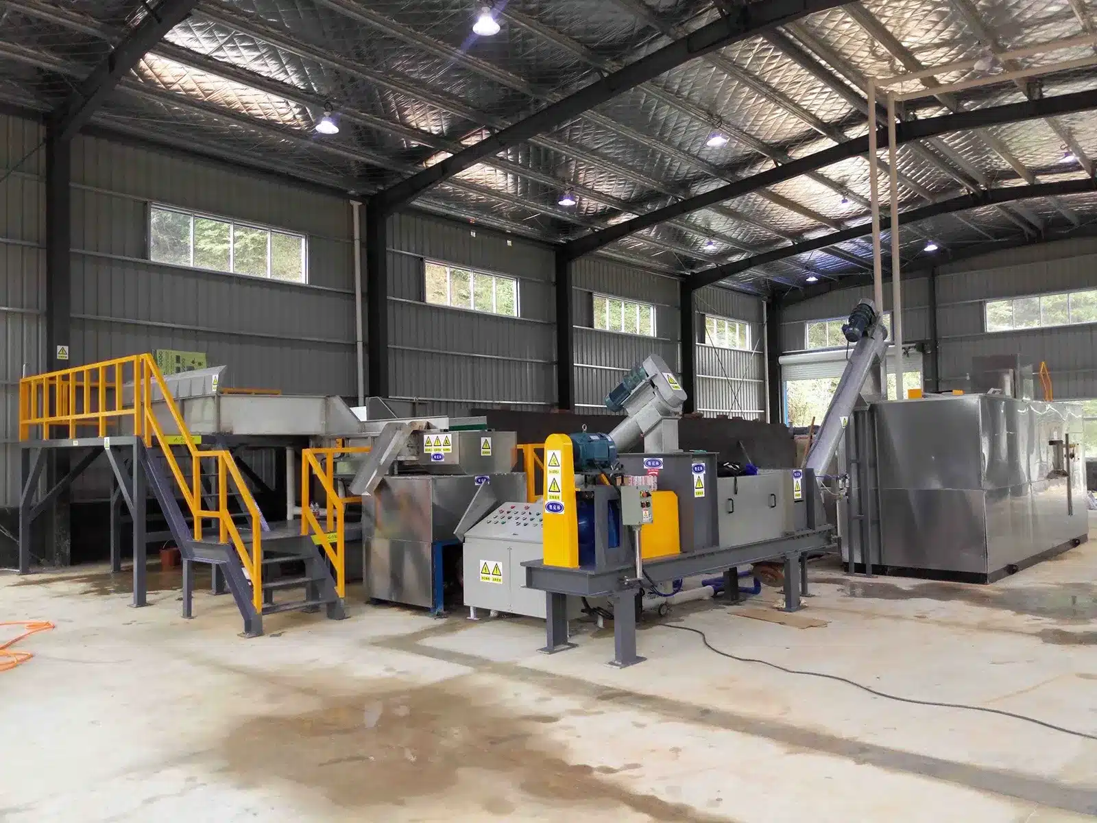 ¿Qué es una máquina compostadora industrial? | De la cocina a la huerta